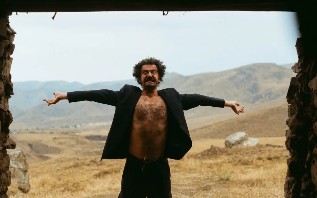 LIVING TWICE, DYING THRICE /VIVRE DEUX FOIS, MOURIR TROIS FOIS Karim Lakzadeh